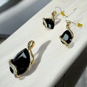 Costume Jewelry Set Gold Tone Pendant & Pierced Earrings Black and Clear Stones